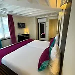 Hotel Pax Opera