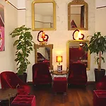 Pax Opera Hotel