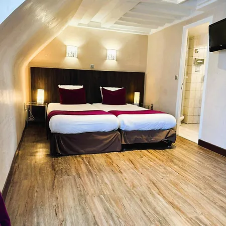 Pax Opera Hotel 3*