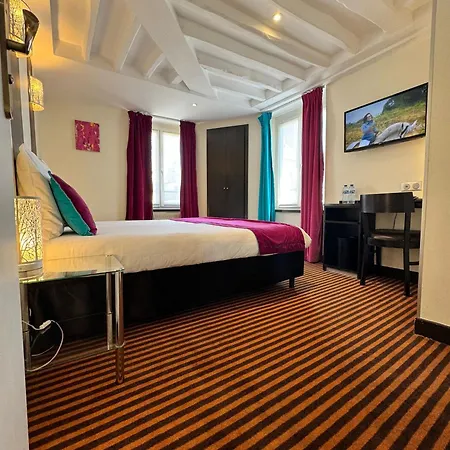 Pax Opera Hotel 3*