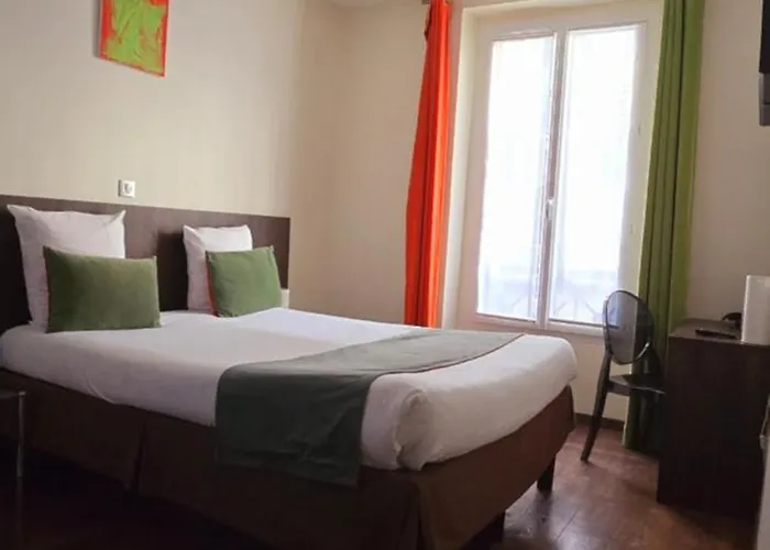 ホテル パックス オペラ パリ