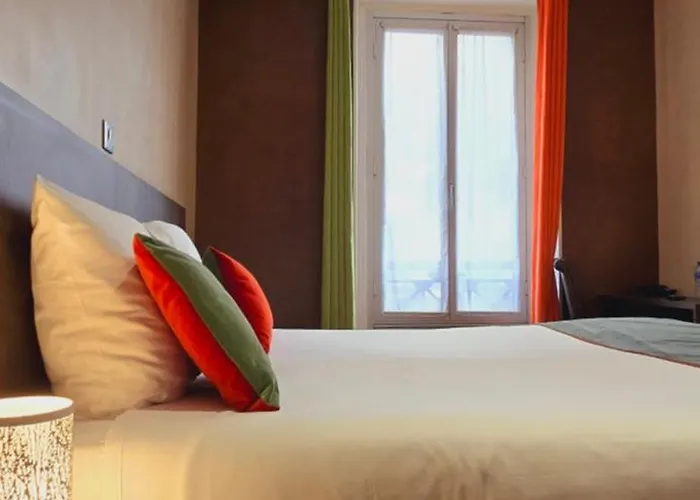 ホテル パックス オペラ 3*