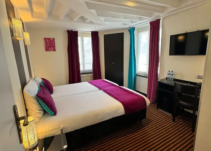 ホテル パックス オペラ パリ