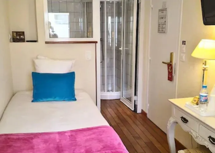 ホテル パックス オペラ パリ