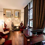 Pax Opera Hotel 3*