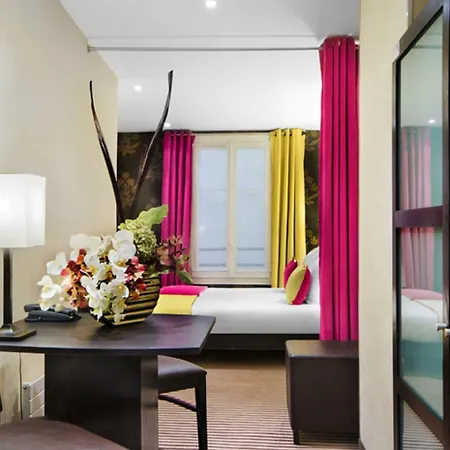 Pax Opera Hotel 3*