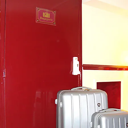 Pax Opera Hotel 3*